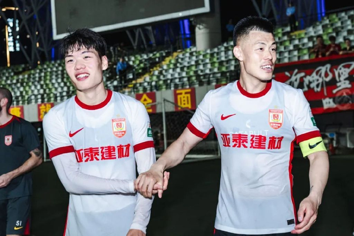 13轮追平历史最差开局，谭龙：站得住，亚泰旗就不会倒
