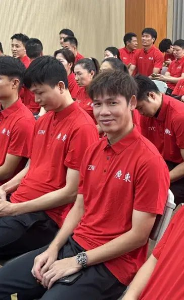 43岁前国脚李健华再启程:全运会群众组五人制老将战 43岁前国脚李健华再启程:全运会群众组五人制老将战