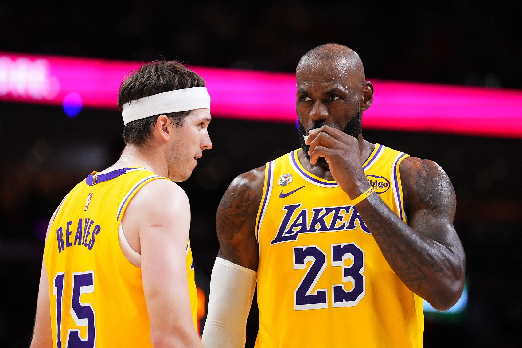 湖人续约优先里夫斯?蒂格怒斥:该走了勒布朗,太不尊重GOAT